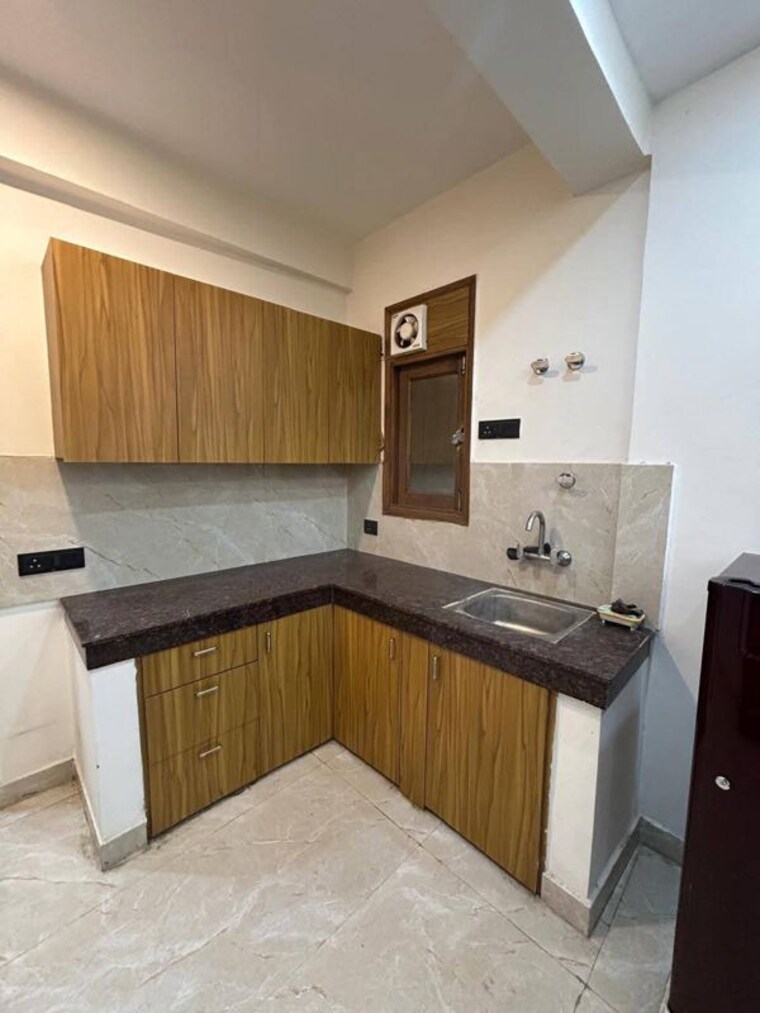 Kitchen, freedom fighters enclave 1 Bedroom 420 Sq.Ft. Apartment In Freedom Fighters Enclave Delhi 10586108