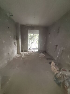 Parking in 3 BHK Builder Floor at Paschim Vihar – for Sale