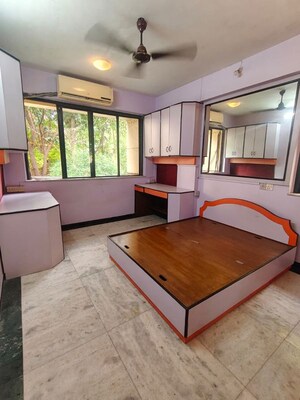 Master Bedroom in 3 BHK Apartment at Hiranandani Gardens Glen Gate, Powai – for Sale