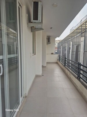 Building Lobby in 3.5 BHK Apartment at M3M 65 Avenue, Sector 65 – for Rent