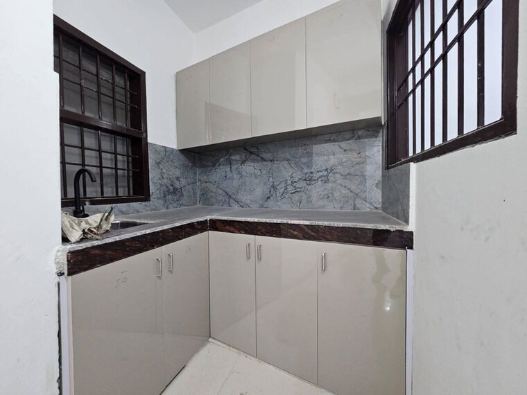 Kitchen, freedom fighters enclave 1 Bedroom 420 Sq.Ft. Apartment In Freedom Fighters Enclave Delhi 10586111
