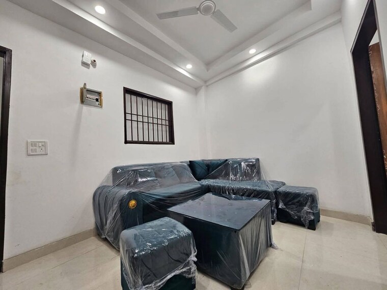 Living Room, freedom fighters enclave 1 Bedroom 420 Sq.Ft. Apartment In Freedom Fighters Enclave Delhi 10586111