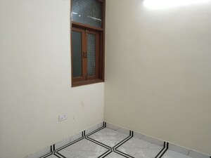 Room in 2 BHK Apartment at Panchsheel Vihar – for Rent