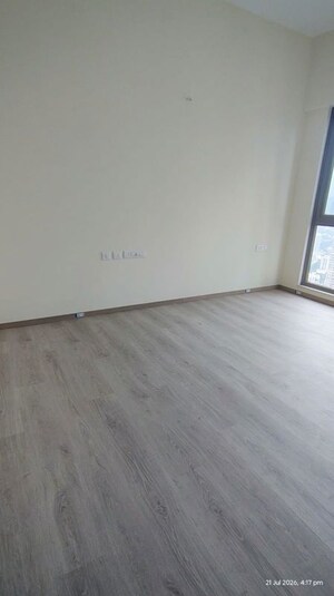 Room in 2 BHK Apartment at Sheth Auris Serenity Tower 3, Malad West – for Rent