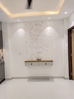 Room in 1 BHK Apartment at Khirki Extension – for Rent