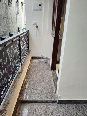 Balcony in 1 BHK Apartment at Khirki Extension – for Rent