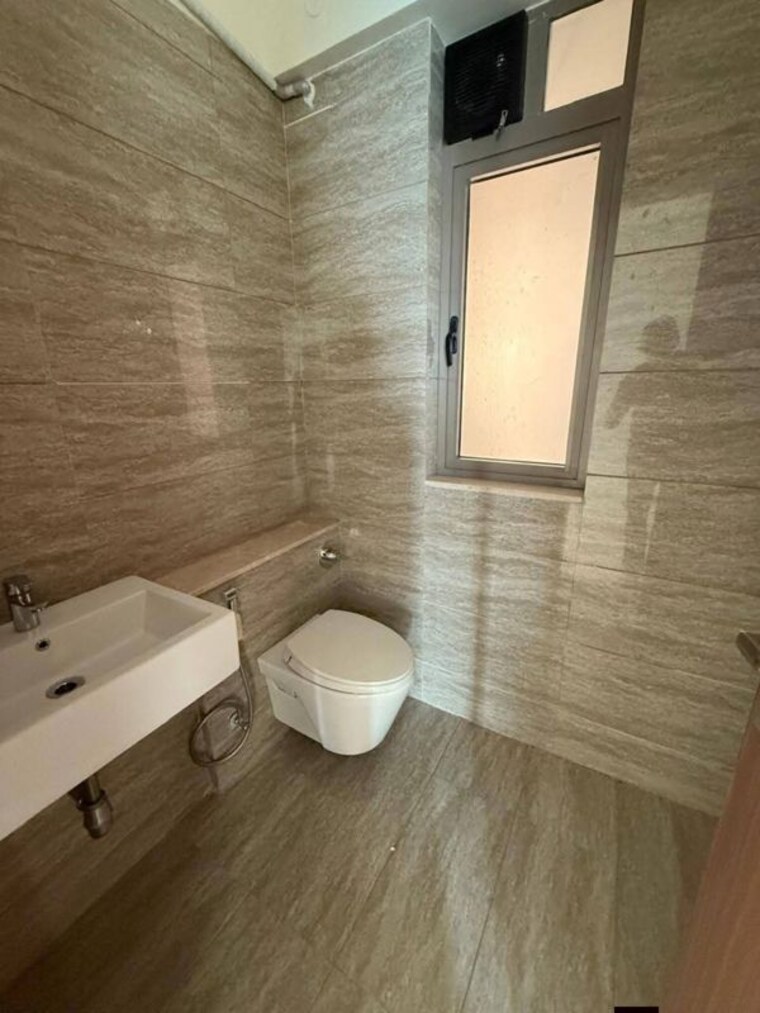 Bathroom, sheth-auris-serenity-tower-2 3 Bedroom 1600 Sq.Ft. Apartment In Malad West Mumbai 10428115