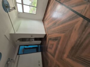 Room in 2.5 BHK Builder Floor at Mayur Vihar – for Rent