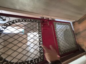 Furnished Amenities in 2.5 BHK Builder Floor at Mayur Vihar – for Rent