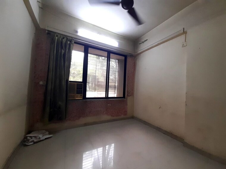 Room, siddharth-nagar-chs-goregaon 1.5 Bedroom 460 Sq.Ft. Apartment In Goregaon West Mumbai 10586131
