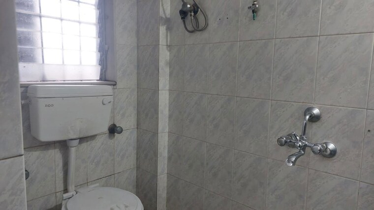 Bathroom, sai-baba-complex-goregaon 1 Bedroom 650 Sq.Ft. Apartment In Goregaon East Mumbai 10586155