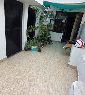 Bedroom in 1 BHK Builder Floor at Malviya Nagar – for Rent