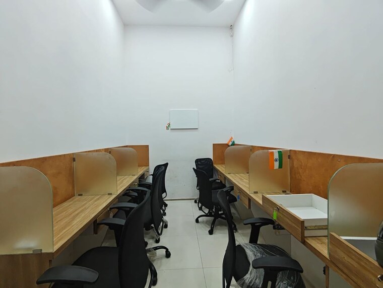 Team Area, express-zone Commercial Office Space 200 Sq.Ft. In Malad East Mumbai 10586165