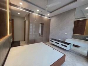 Bedroom in 4 BHK Apartment at Indiabulls Blu, Worli – for Rent