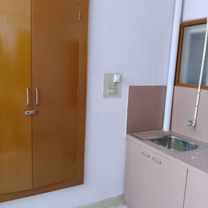 Room in 1 BHK Builder Floor at Sardarpur – for Rent