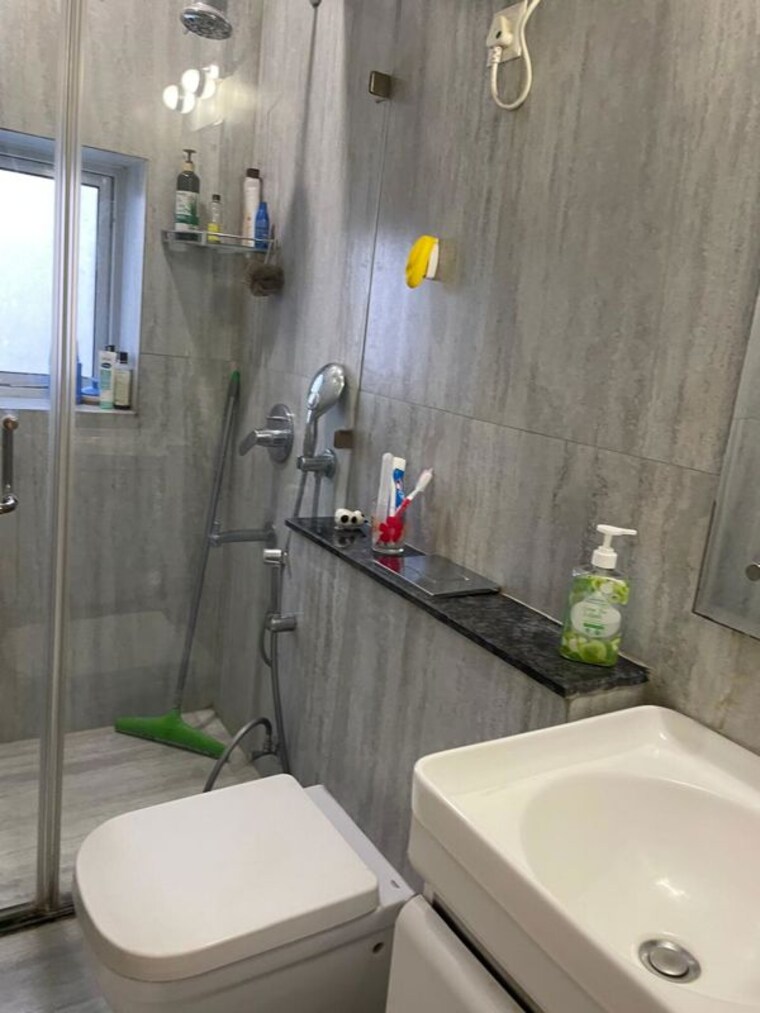 Balcony, dlf-the-carlton-estate 3 Bedroom 1350 Sq.Ft. Apartment In Dlf Phase V Gurgaon 10586180