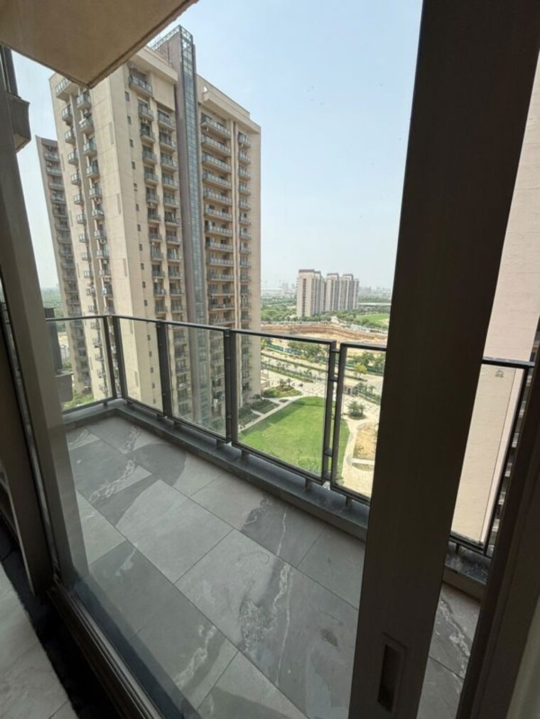 Balcony, shalimar-belvedere-court 3.5 Bedroom 2080 Sq.Ft. Apartment In Gomti Nagar Lucknow 10586190