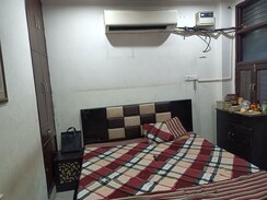 1 BHK Builder Floor For Rent in Raja Puri
