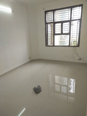 Room in 2 BHK Apartment at Sector 7 Dwarka – for Rent