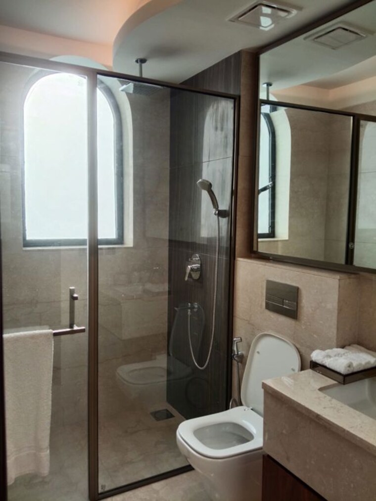 Bathroom, central-park-the-orchard 3 Bedroom 2150 Sq.Ft. Builder Floor In Sohna Sector 33 Gurgaon 10586217