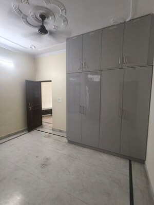 Room in 2 BHK Independent House at Gomti Nagar – for Rent