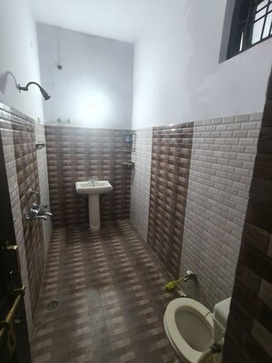 Bathroom in 2 BHK Independent House at Gomti Nagar – for Rent