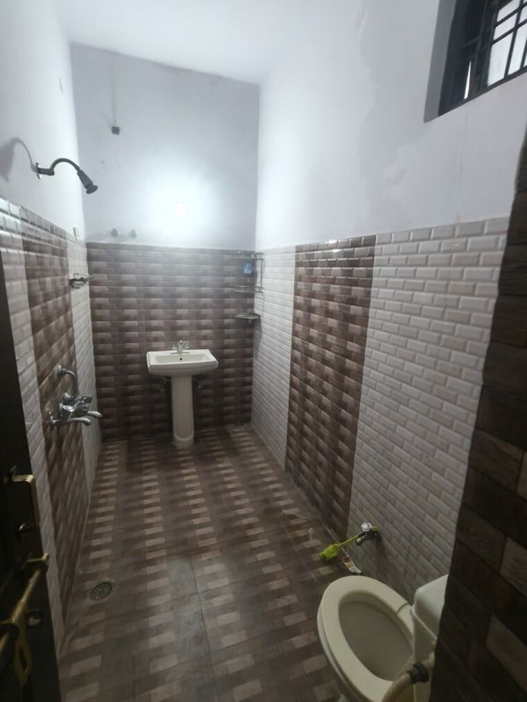 Bathroom, gomti nagar 2 Bedroom 1650 Sq.Ft. Independent House In Gomti Nagar Lucknow 10586220
