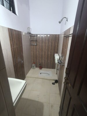 Bathroom in 2 BHK Independent House at Gomti Nagar – for Rent