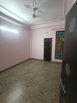 Room in 3 BHK Independent House at Gomti Nagar – for Rent