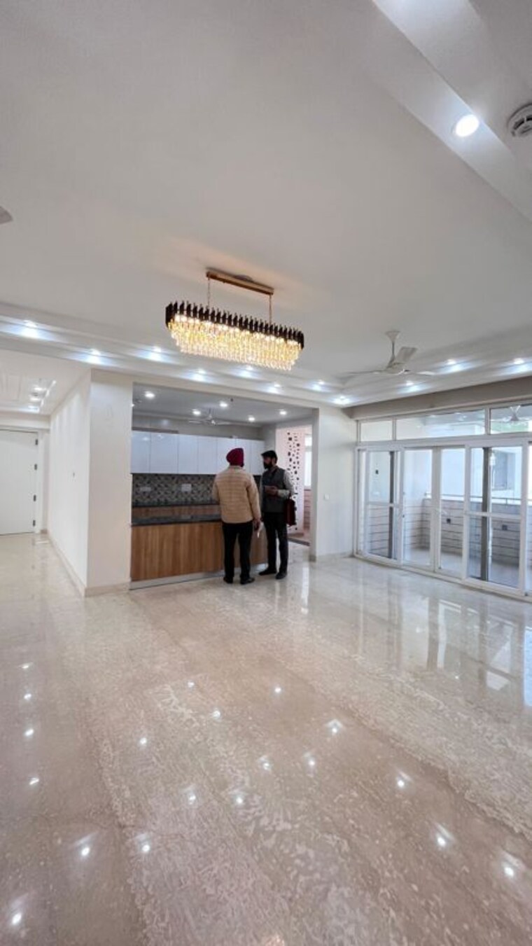  Parking, parx-laureate 3 Bedroom 3302 Sq.Ft. Apartment In Sector 108 Noida 10586234