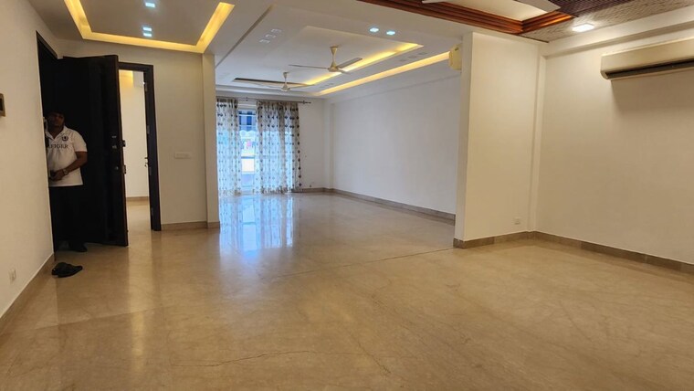Room, safdarjung enclave 3 Bedroom 2400 Sq.Ft. Builder Floor In Safdarjung Enclave Delhi 10586258