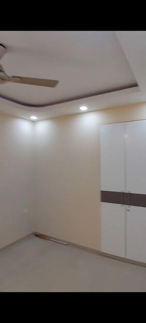 Room in 4 BHK Apartment at Aditya Urban Casa, Sector 78 – for Rent