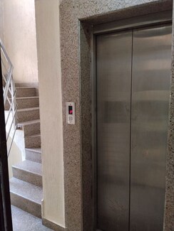 4 BHK + Servant Room Builder Floor For Rent in Green Park