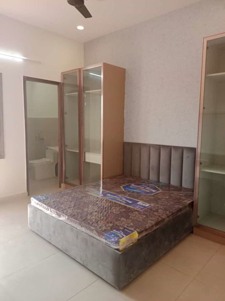 Bedroom, omaxe-heights 6 Bedroom 4500 Sq.Ft. Apartment In Sector 86 Faridabad 10586271