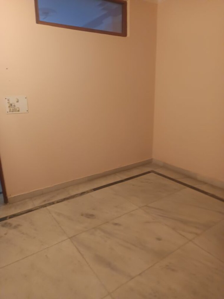 Room, rohini sector 9 2 Bedroom 950 Sq.Ft. Apartment In Rohini Sector 9 Delhi 10586284