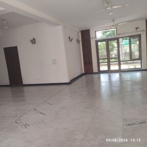 Building Lobby in 4 BHK Villa at Unitech Aspen Greens, Sector 50 – for Sale