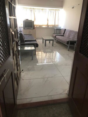 Room in 3 BHK Apartment at Vejalpur – for Rent