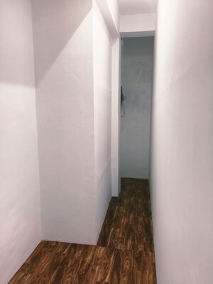   Office Space at Mahiraj Apartments, Bani Park – for Rent