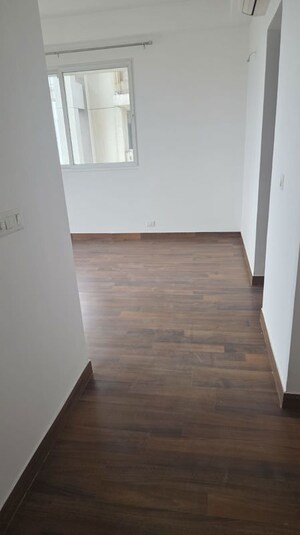 Room in 3 BHK Apartment at Conscient Heritage Max, Sector 102 – for Sale