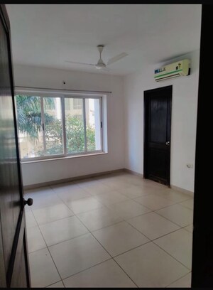 Room in 3 BHK Apartment at Marvel Zephyr, Kharadi – for Rent