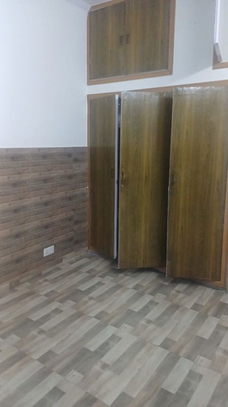 Room, sector 39 2 Bedroom 1000 Sq.Ft. Builder Floor In Sector 39 Chandigarh 10586398