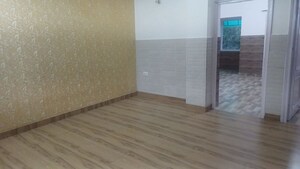Room in 2 BHK Builder Floor at Sector 39 – for Rent