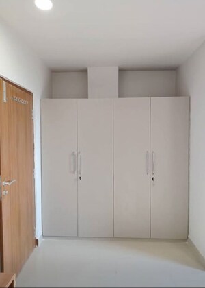 Room in 1 BHK Builder Floor at Sapphire Tower, Sector 104 – for Rent