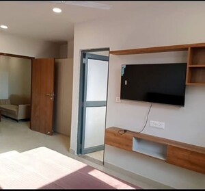 1 BHK Builder Floor For Rent in Sapphire Tower, Sector 104