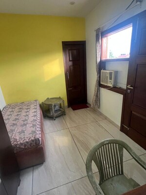 1 BHK Independent House For Rent in Sector 43