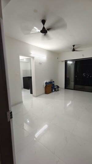 Room in 1.5 BHK Apartment at Runwal Gardens Phase I, Dombivli East – for Rent