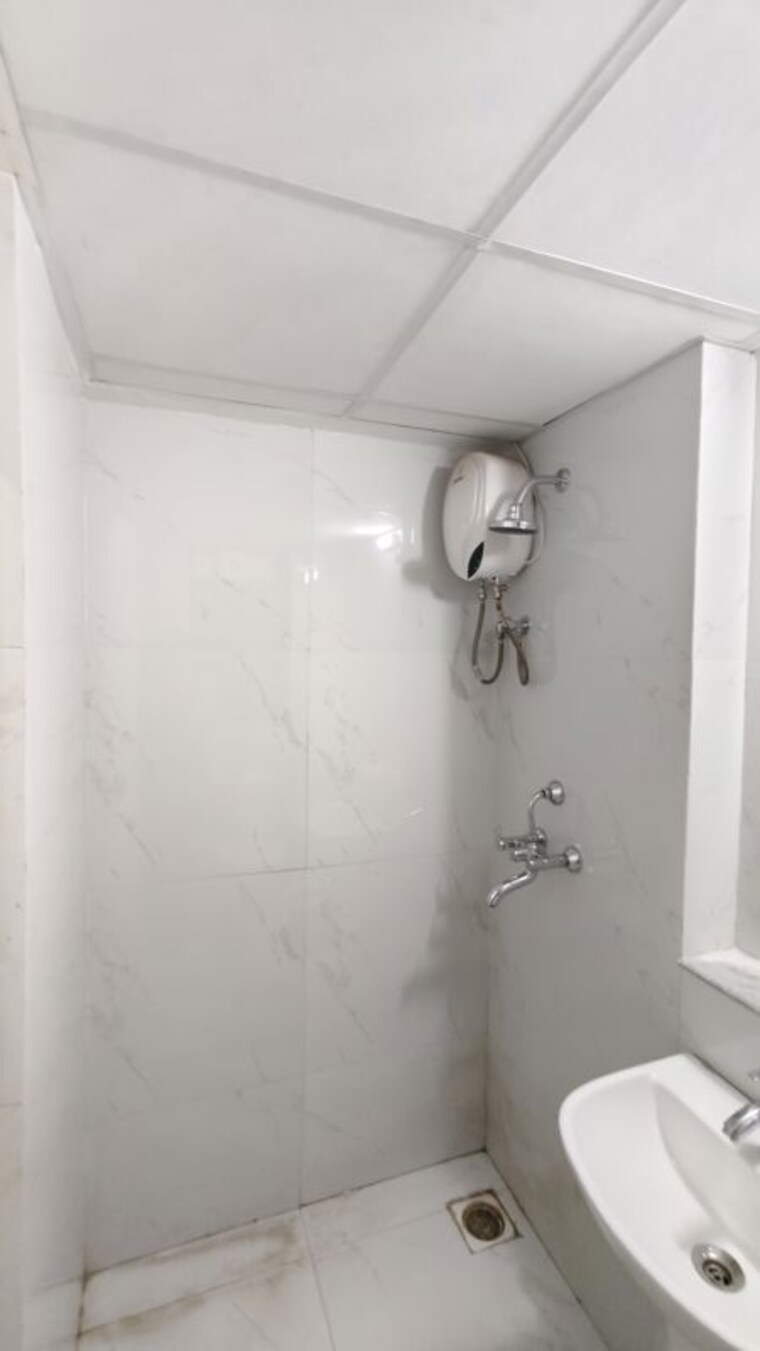 Bathroom, runwal-gardens-phase-i 1.5 Bedroom 554 Sq.Ft. Apartment In Dombivli East Thane 10586433
