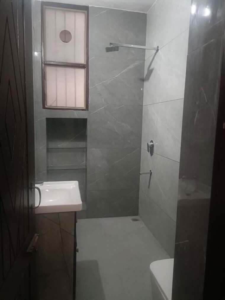 Bathroom, sector 61 mohali 3 Bedroom 1500 Sq.Ft. Builder Floor In Sector 61, Mohali Mohali 10586446