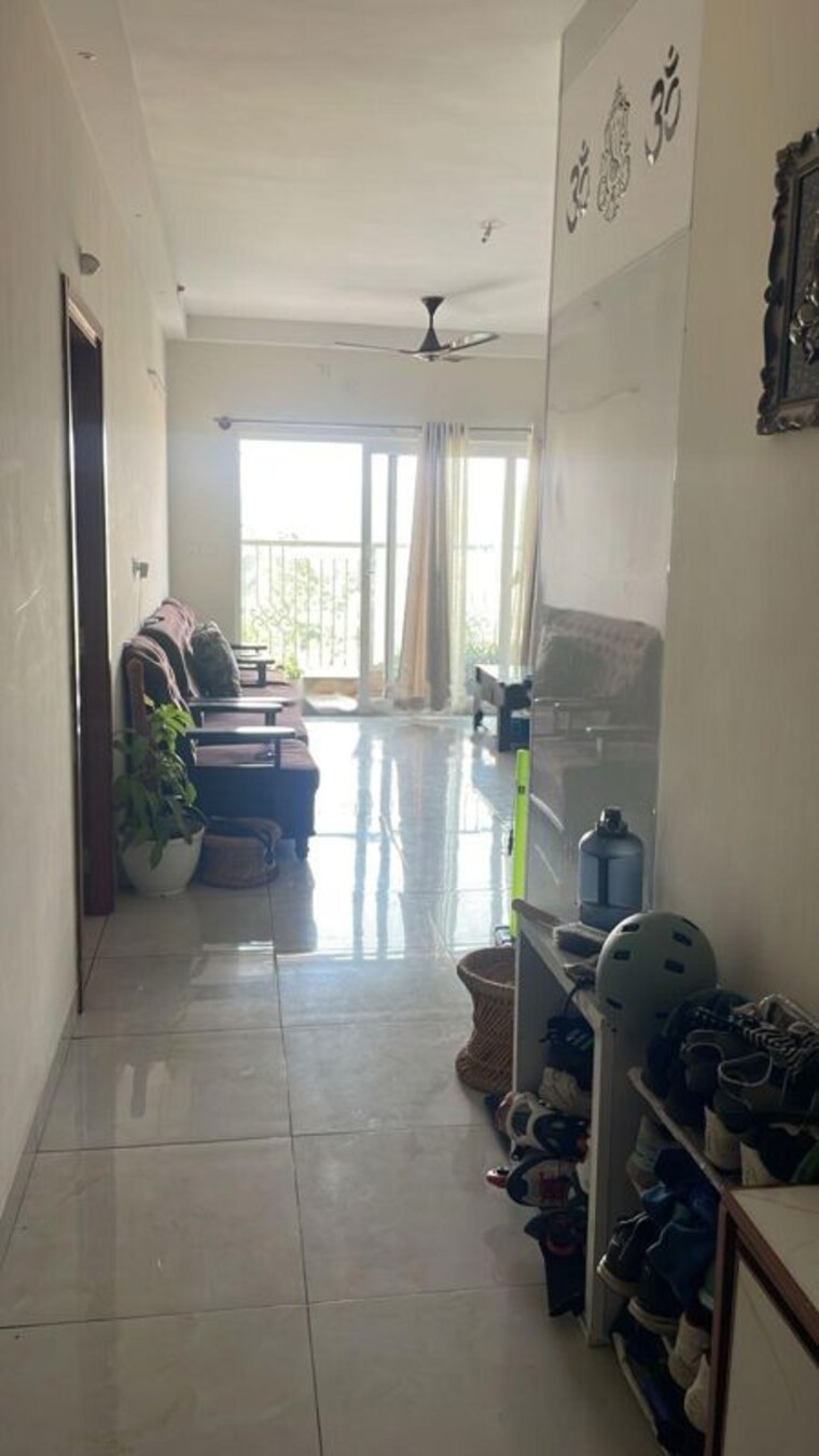 Living Room, prestige-park-square 3 Bedroom 1050 Sq.Ft. Apartment In Bannerghatta Road Bangalore 10586447