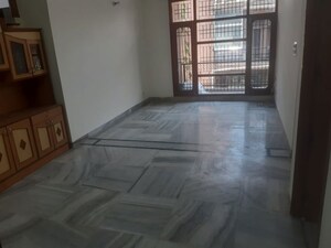Room in 3 BHK Independent House at Sector 51 – for Rent